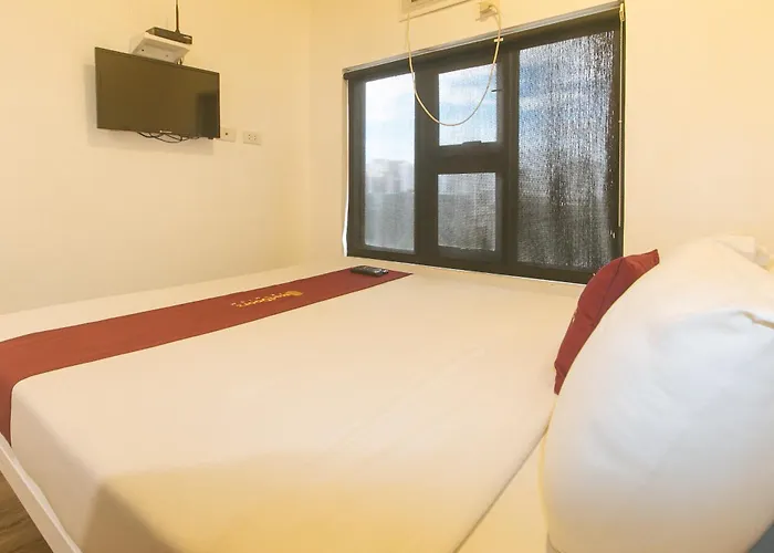Reddoorz Premium At Mytown New York Hotel 2*